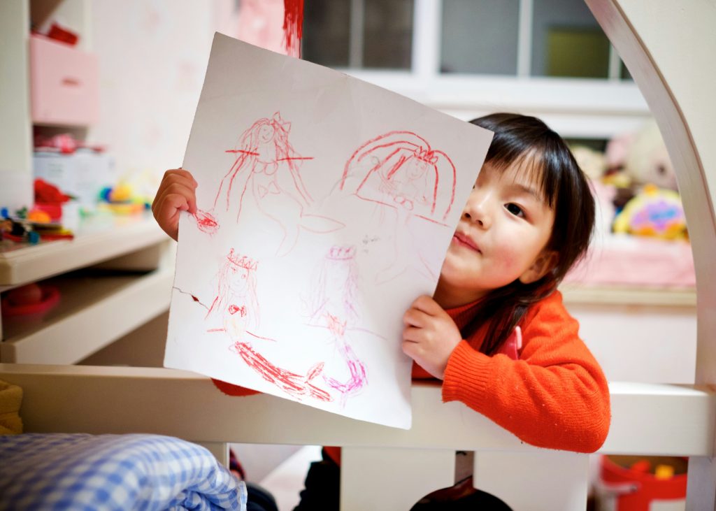 montessori kid drawing